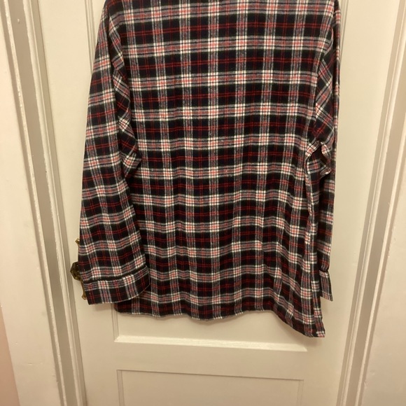 Flannel top with 3 pockets - Picture 2 of 5